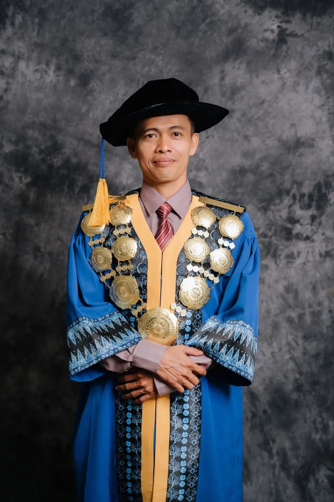 Dr. Aprizan, M.pd